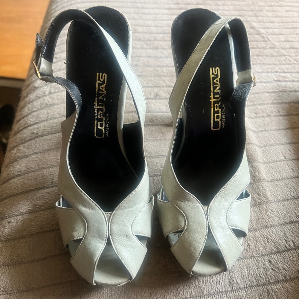 Vintage 70s Cortina’s Women's Cream Slingback Heels Shoes Sandals size 5 Spain